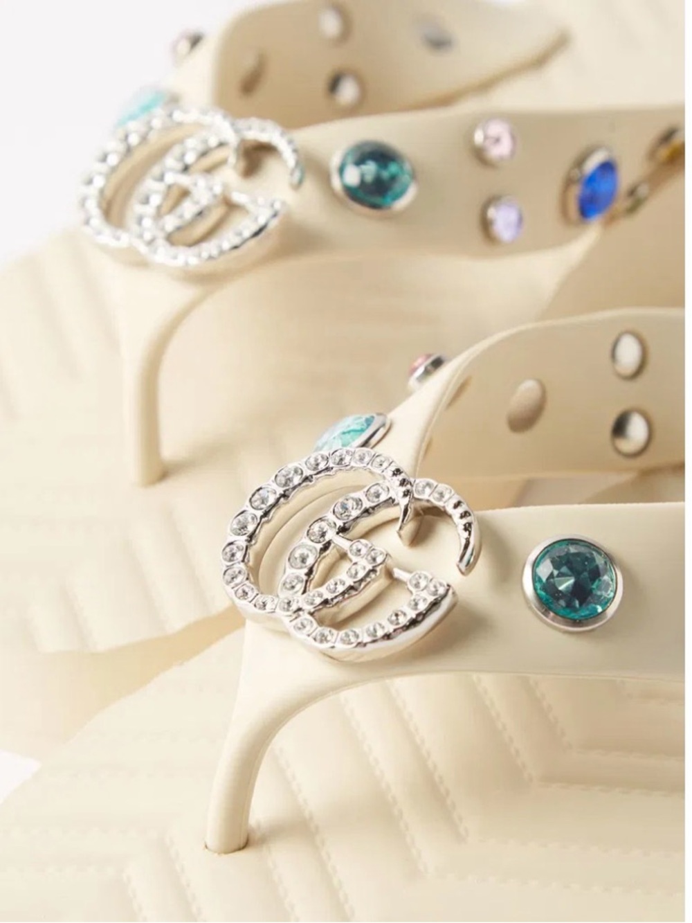 Gucci Pascar Cream Jeweled Thong Sandals with Multicolored Gems - Picture 2 of 11